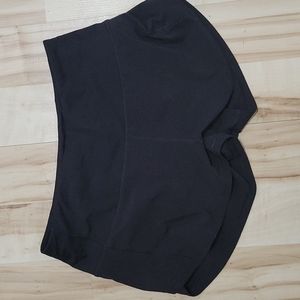 Lululemon High Rise Speed Up Shorts 2.5"